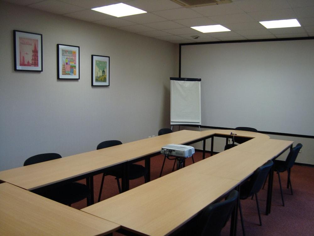 Ibis Budget Toulouse Centre Gare Екстериор снимка